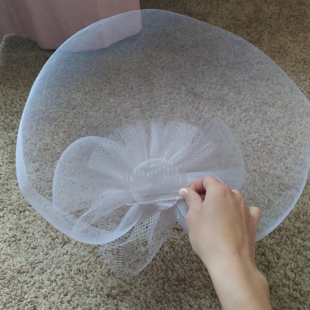 5 Fascinator Hair Accessories - Picture 6 of 16